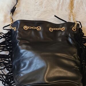 Elegant Black Shoulder Bag with Gold Chain Accents